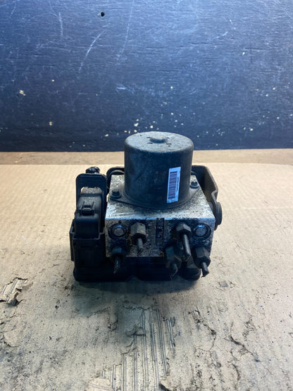 2014 2015 FORD E350 Van  ABS Anti Lock Brake Pump Module Z8981 DG1