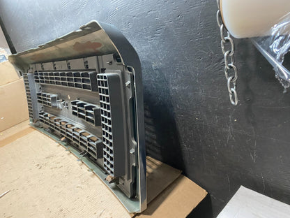 2008 to 2014 Ford Econoline E150 E250 Front Upper Chrome Grill Grille H67669