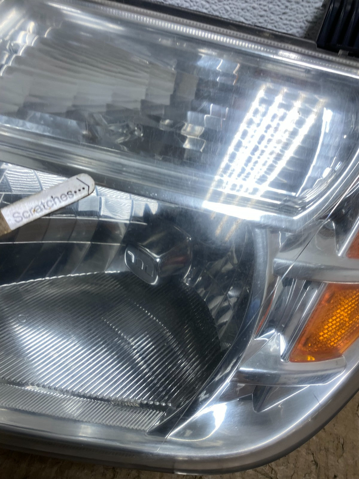2008 to 2012 Nissan Pathfinder Halogen Headlight Left Driver Lh AC4166 DW3