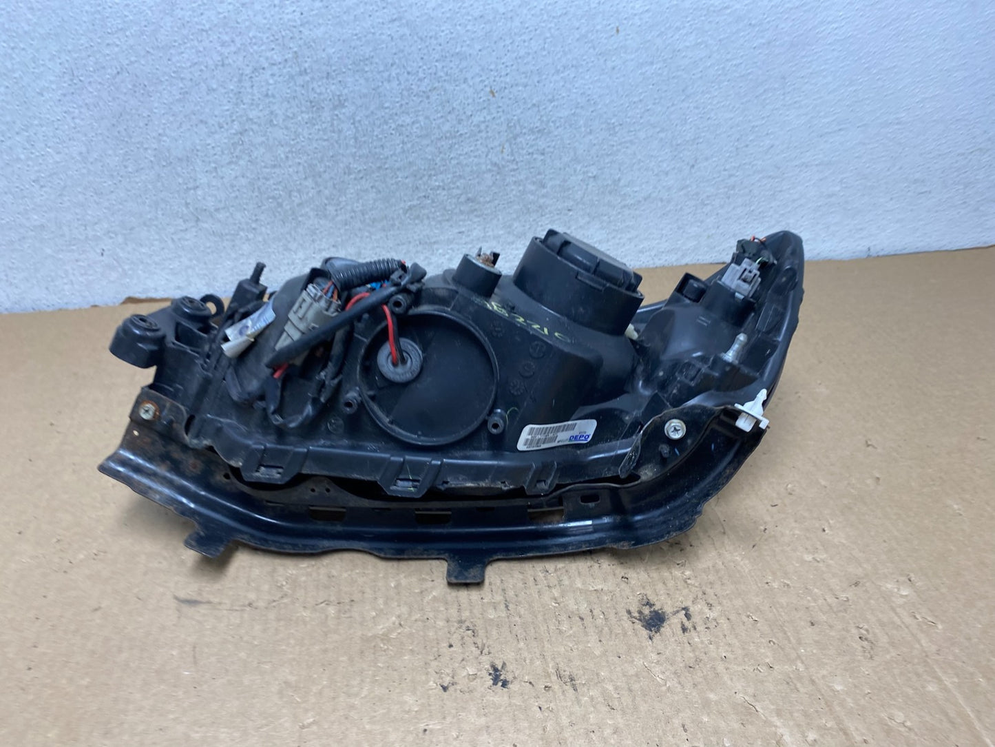 2006-2008 Subaru Forester Right Passenger Rh Headlight Halogen DEPO AG2210 DW6