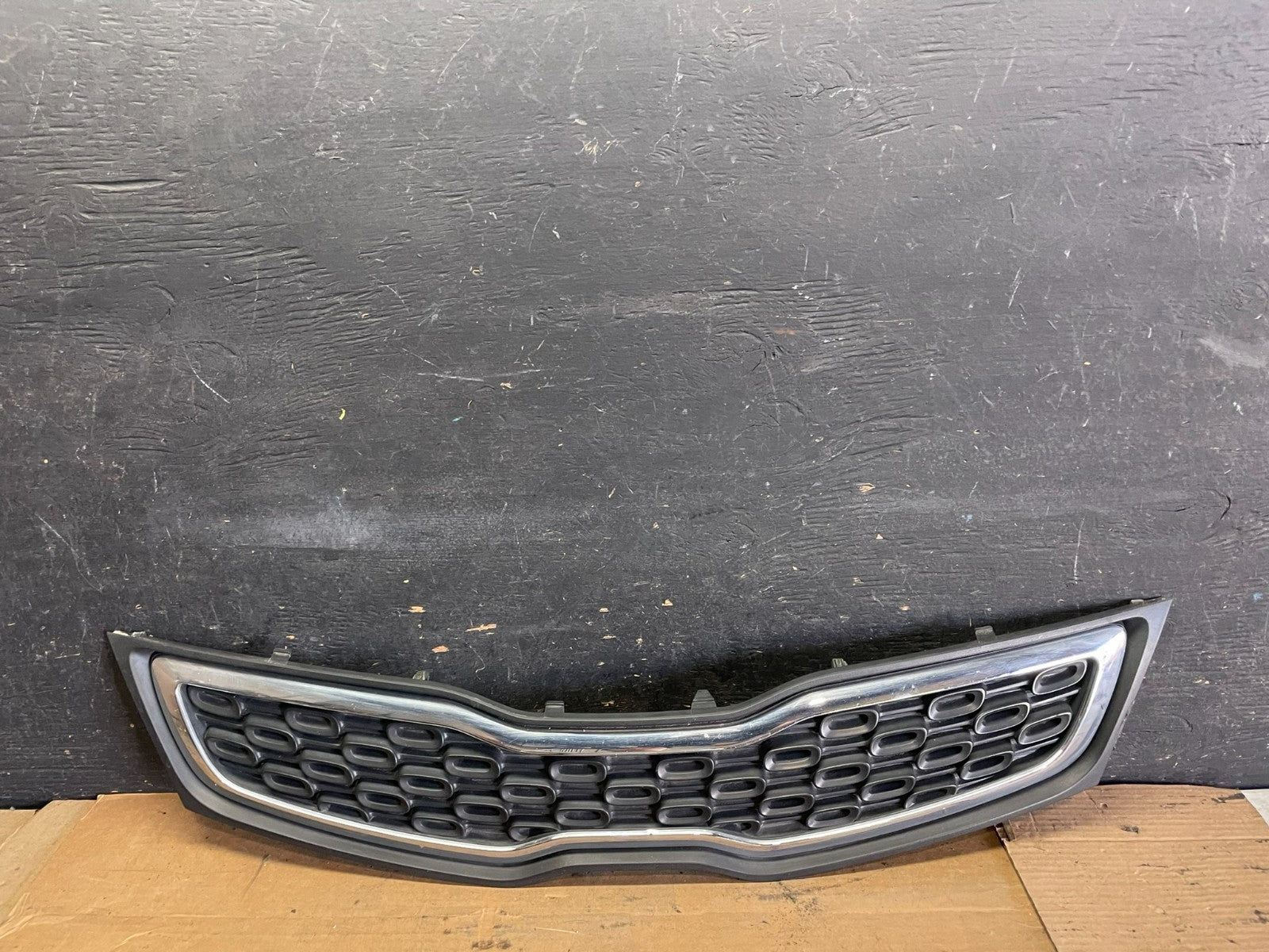 2012 to 2015 KIia Rio Sedan Front Upper Grill Grille Oem  R0030 DG0