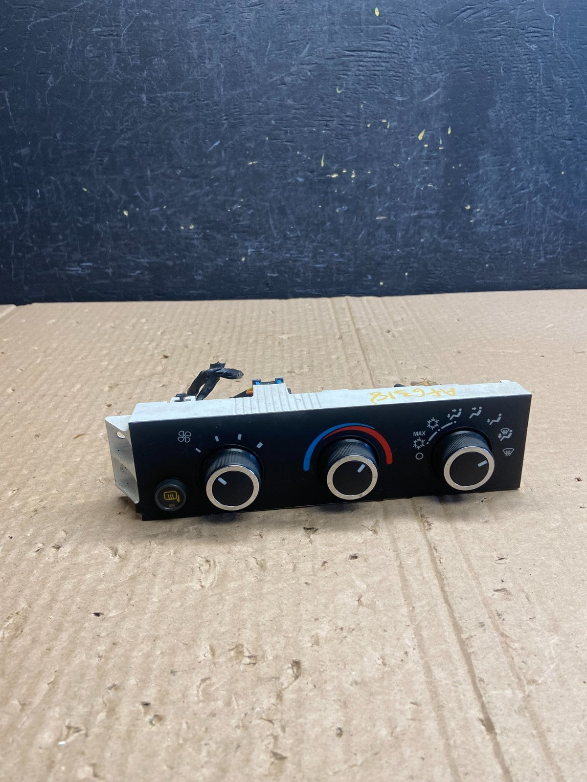 2008-2010 Chevrolet Express 1500 2500 3500 Climate Control Panel AF6318 DG0