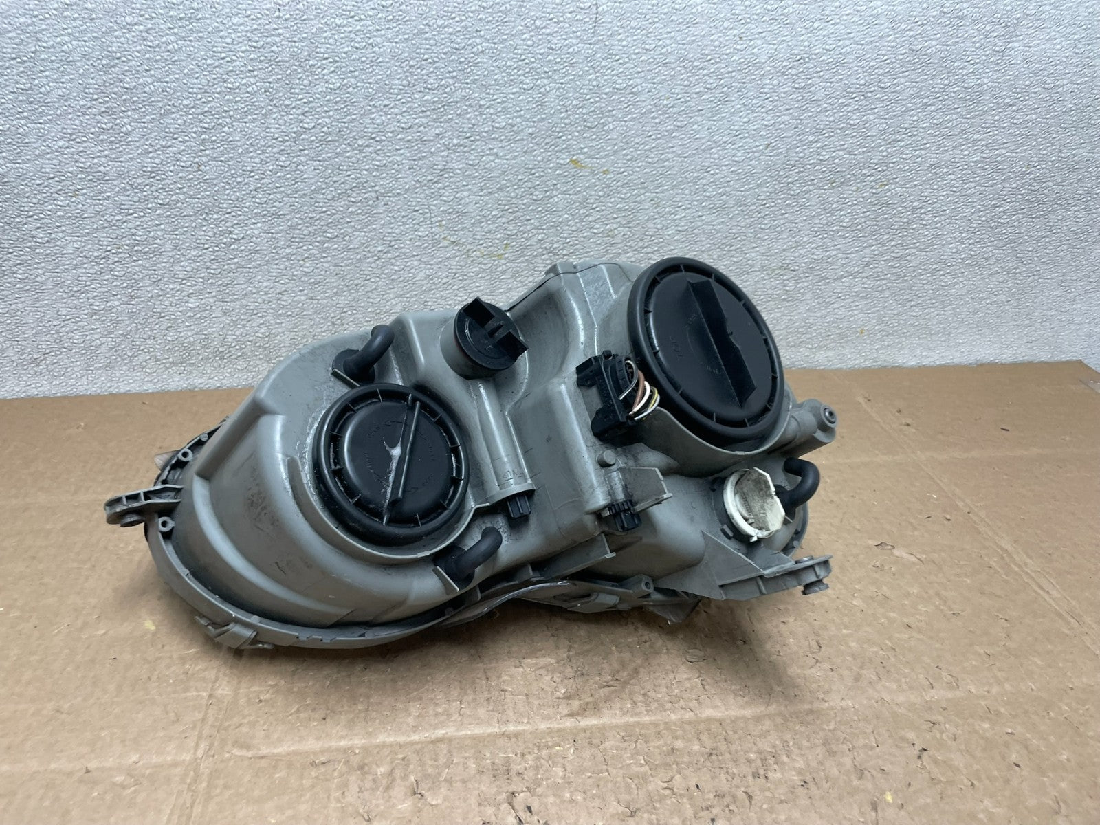 2003-2005 Mercedes Benz W209 CLK CLK350 Left Driver Halogen Headlight Y8958 DW4