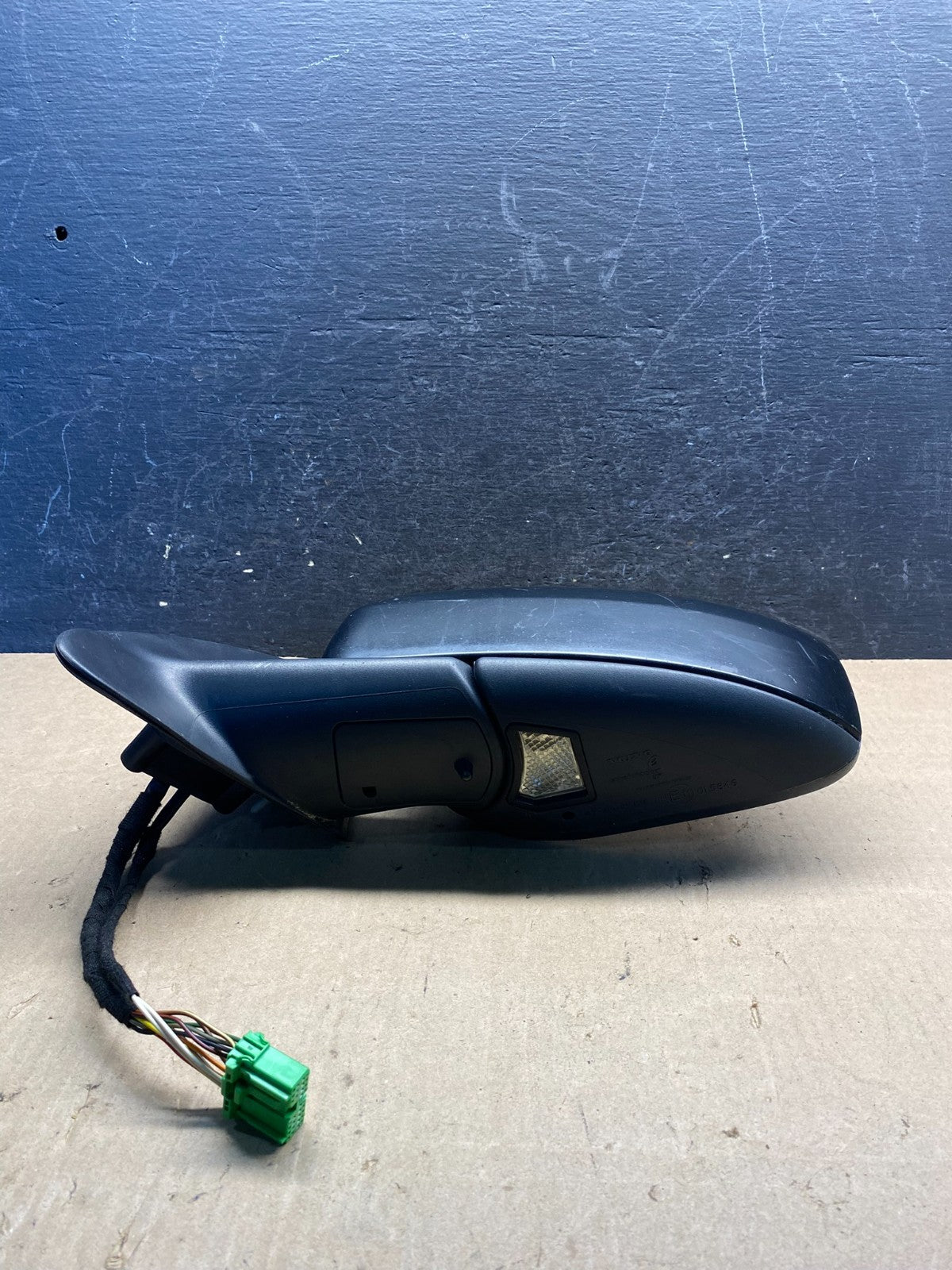 2000 to 2004 Volvo V70 Left Driver Side Mirror E11015846 AG3449 MS3