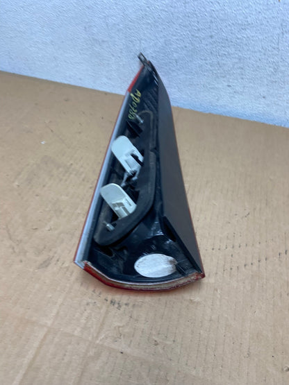 2005 - 2007 Volvo XC70 V70 Right Passenger RH Side Tail Light Upper AD0788 LK5