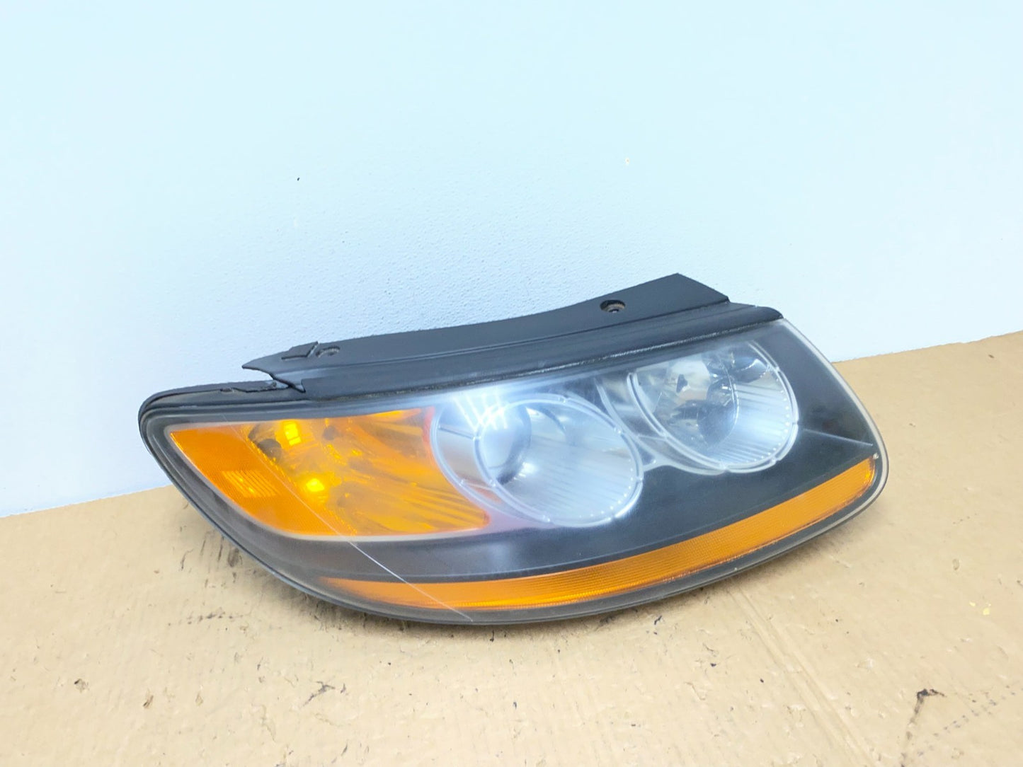 2007 2008 2009 Hyundai Santa Fe Right Passenger Halogen Headlight AC8140 DW0