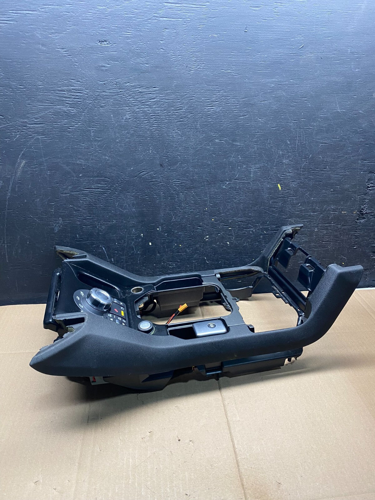 2010-2013 Land Rover Lr4 Center Console Control Switch Shifter Trim L8861 DG2