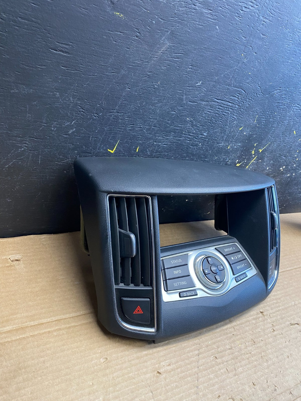 2009 to 2014 Nissan Maxima Radio Audio Panel Control Bezel Trim  W1642 DG1