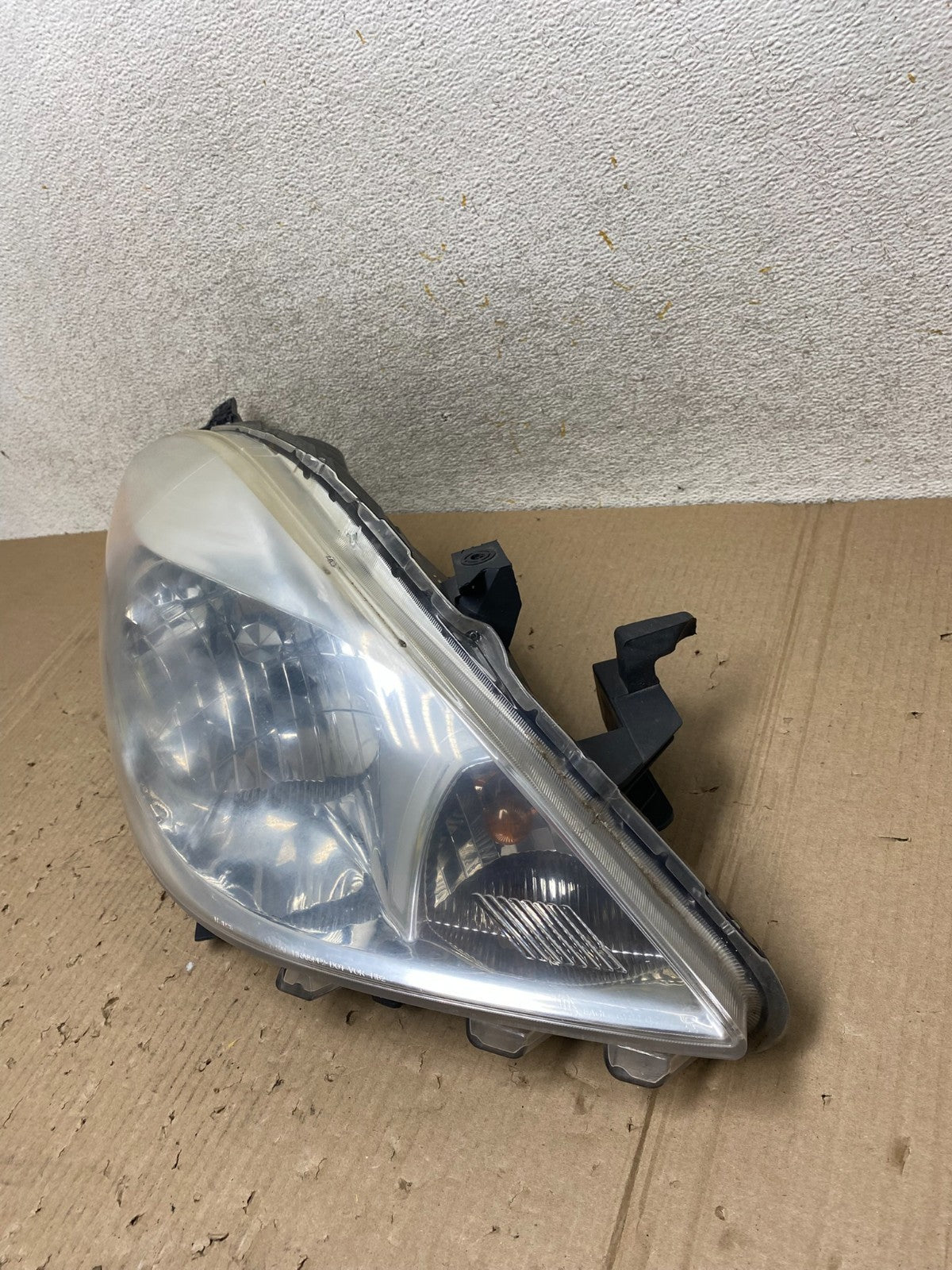 2012 2013 2014 Nissan Versa Sedan Headlight Right Passenger Rh AJ1815 LK2