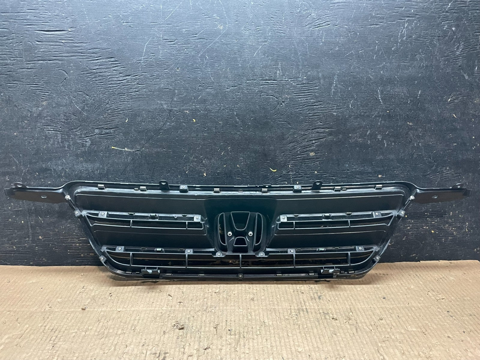 2002 to 2004 Honda CR-V CRV Front Upper Grille Grill Chrome Oem Y6643 DG4