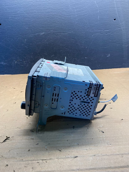 2007 to 2009 Hyundai Santa Fe AM/FM Radio CD Player AC8020 DG1