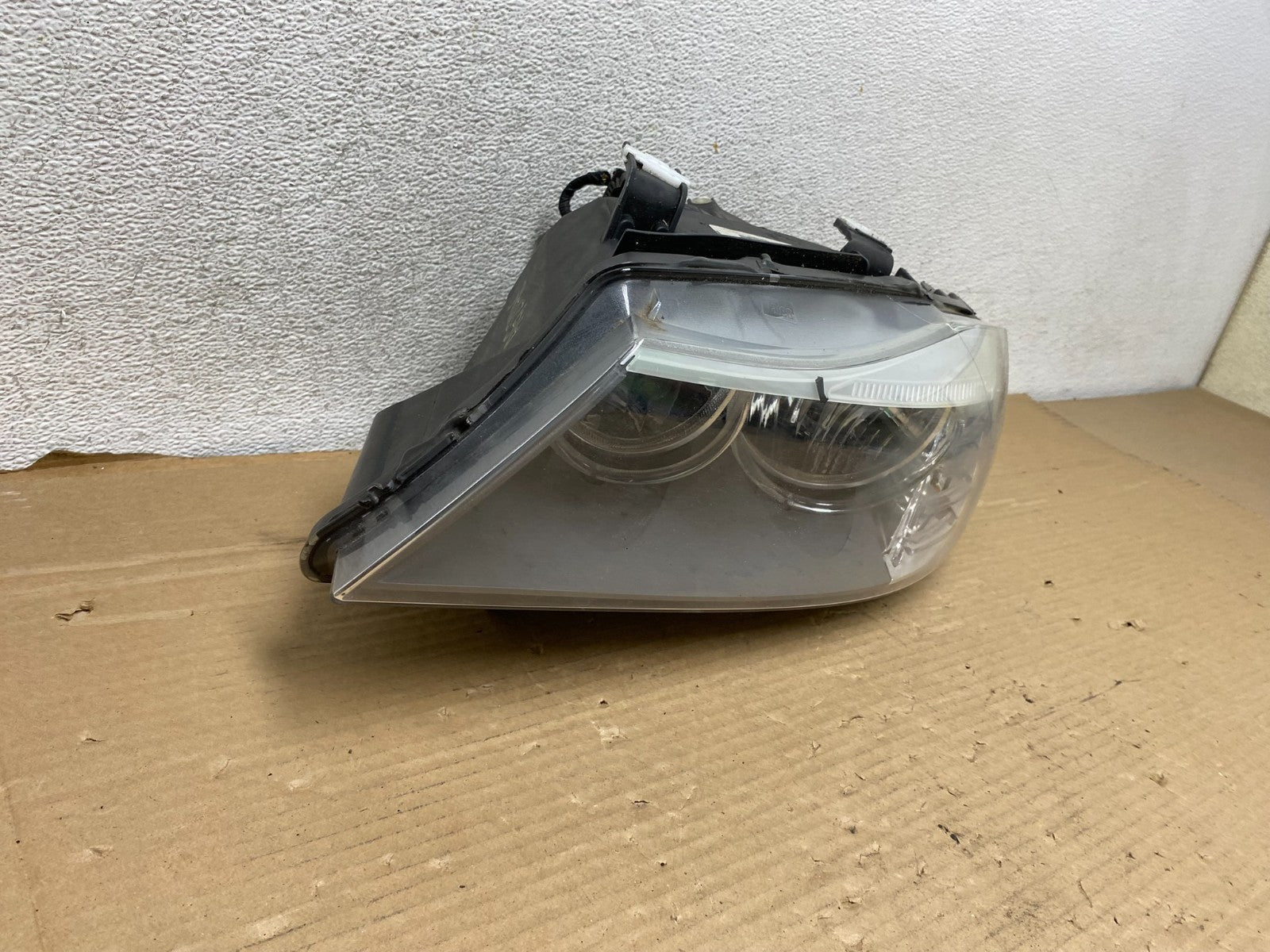2009-2011 Bmw 3 Series 328i 4/D Sedan Left Driver Headlight Halogen AG8146 DW1
