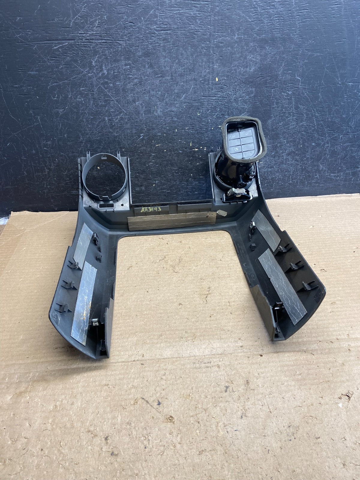 2005-2009 Land Rover LR3 Center Dashboard Air Vent AH3993 DG3