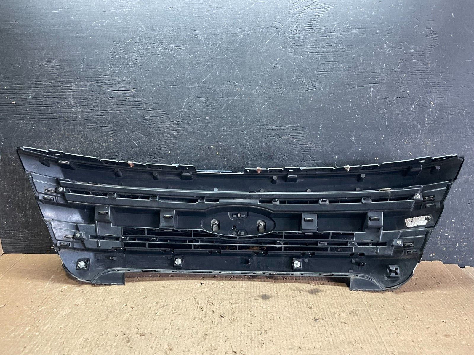 2011 to 2015 Ford Explorer Upper Front Grill Grille Oem Z5638 DG10
