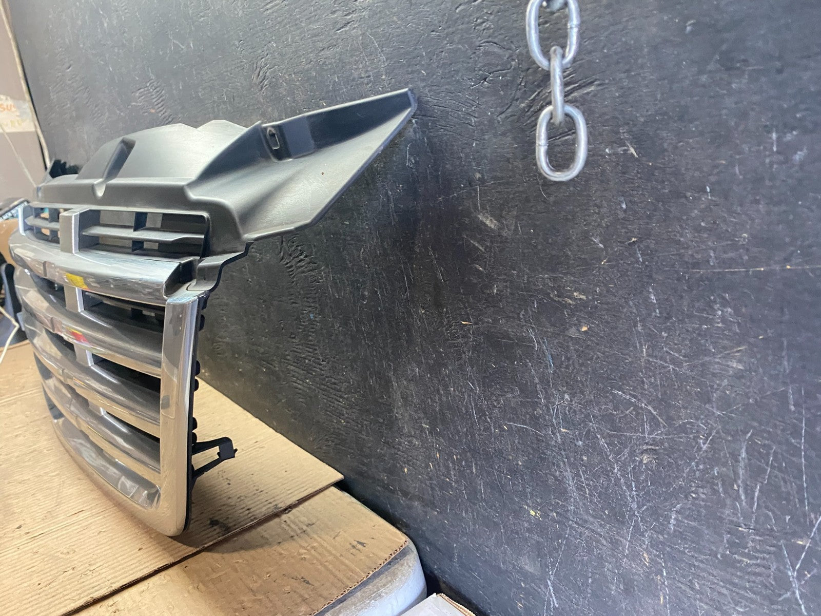 2009 to 2011 Freightliner Sprinter Front Upper Chrome Grill Grille P8790 DG1