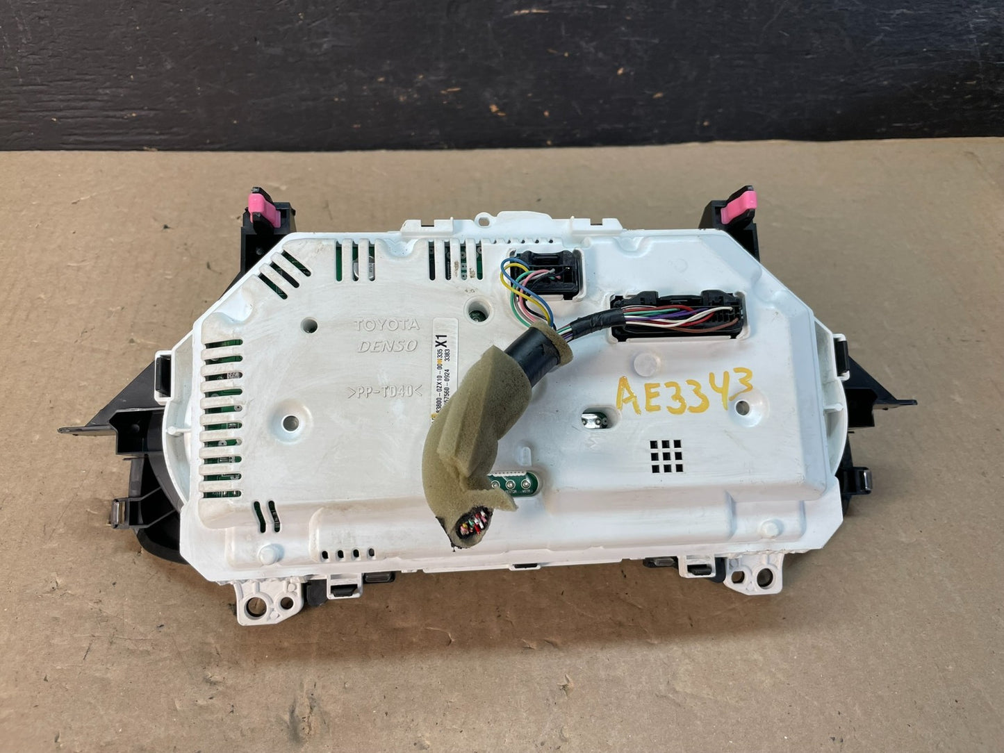 2014 2015 2016 Toyota Corolla Speedometer Cluster Gauge AE3343 DG8