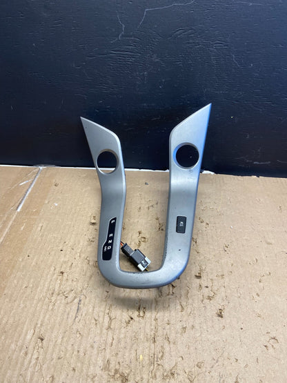 2011 to 2015 Chevrolet Cruze Gear Shifter Trim Bezel 95955142 ab5734 DG0