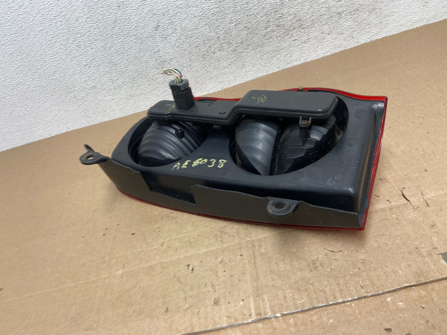 2004-2009 Dodge Durango Tail Light Left Driver Side LH AE6038 DW6