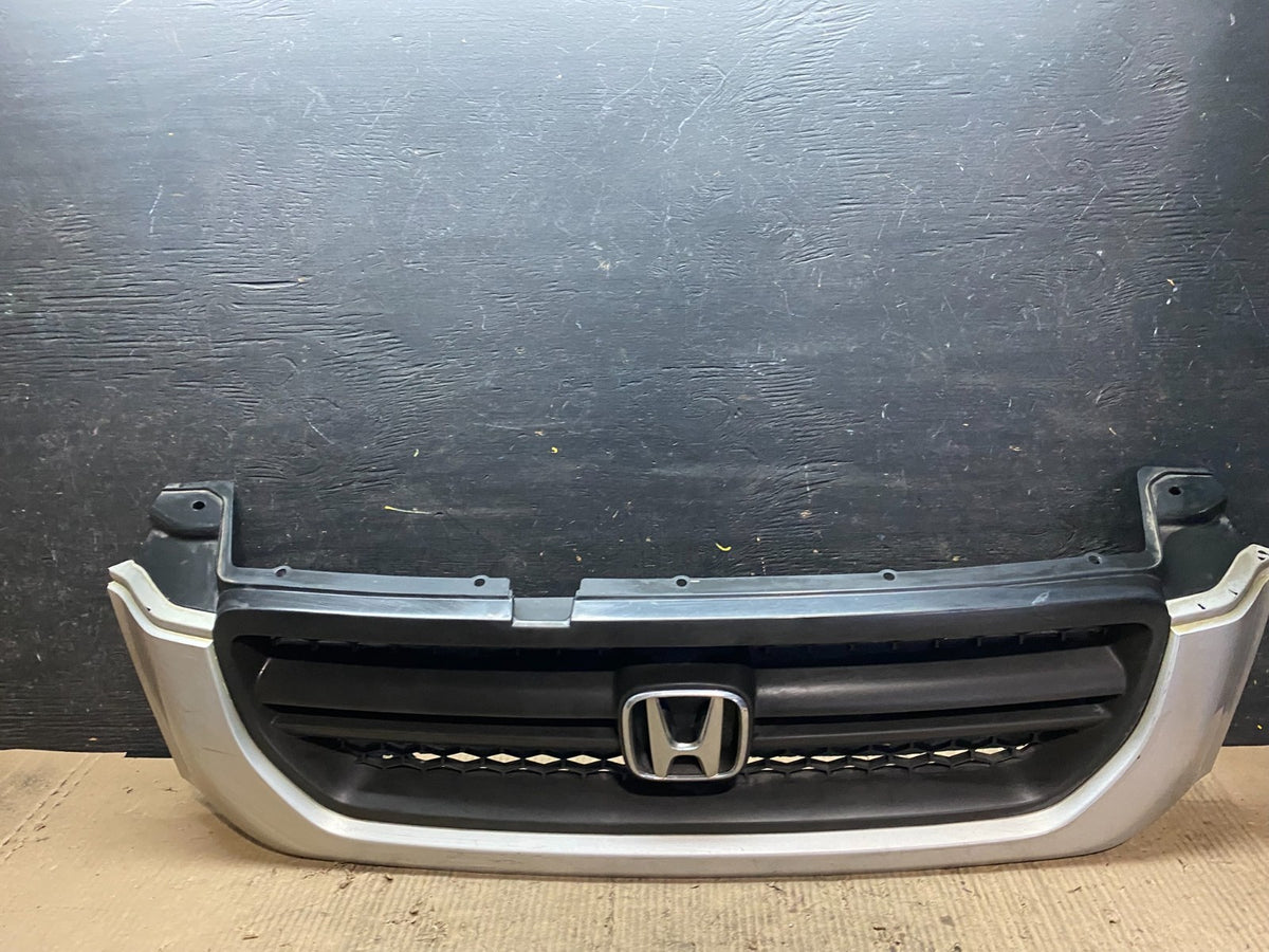 2003 2004 2005 Honda Pilot Front Upper Grill Grille Aftermarket V4319 DG0