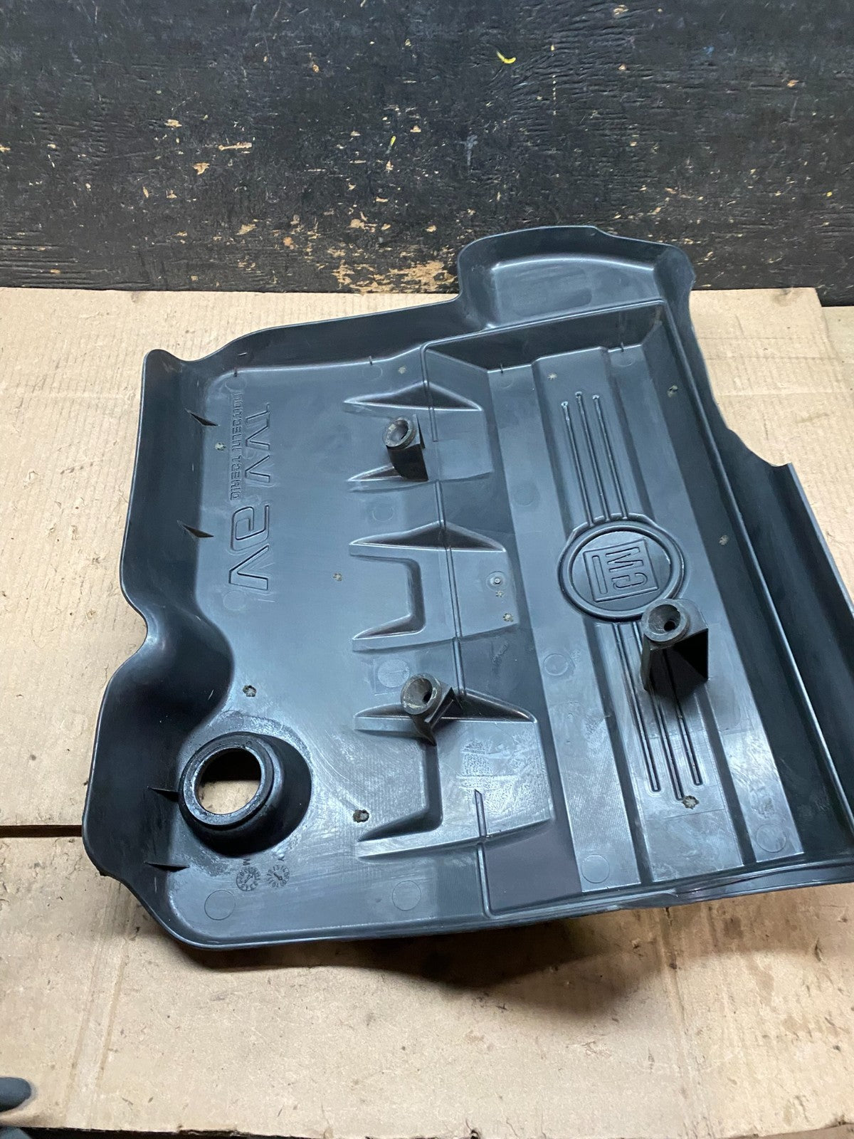 2010 to 2012 Cadillac SRX 3.6L Plastic Engine Cover Shield OEM W4605 DG7
