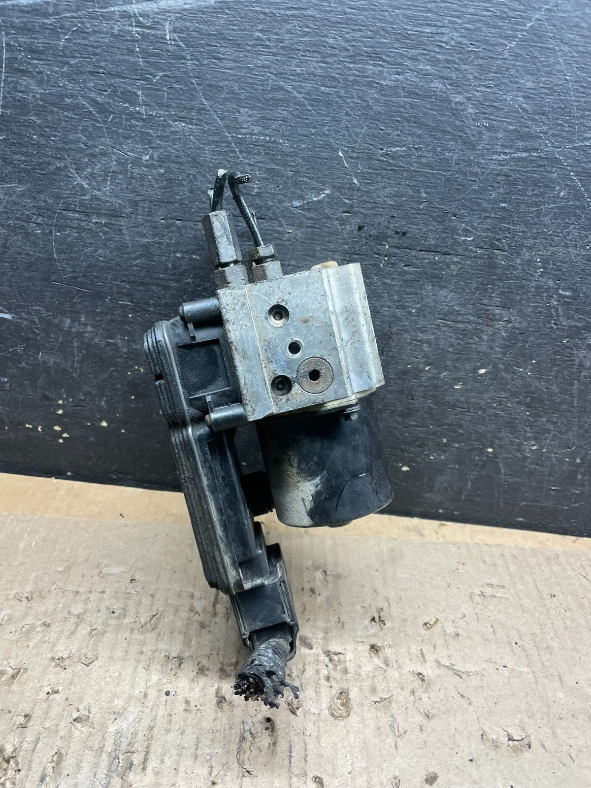 2004 2007 Ford E250 E350 Econoline Anti-Lock ABS Antilock Brake Pump u9120 DG3