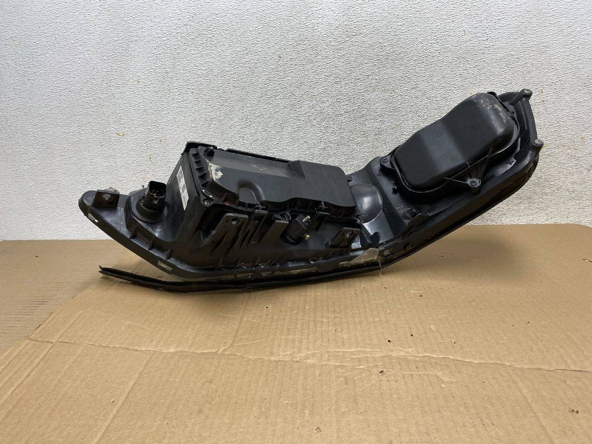 2005 to 2011 Lincoln Town Car Left Driver LH Side Headlight AI1176 DW4