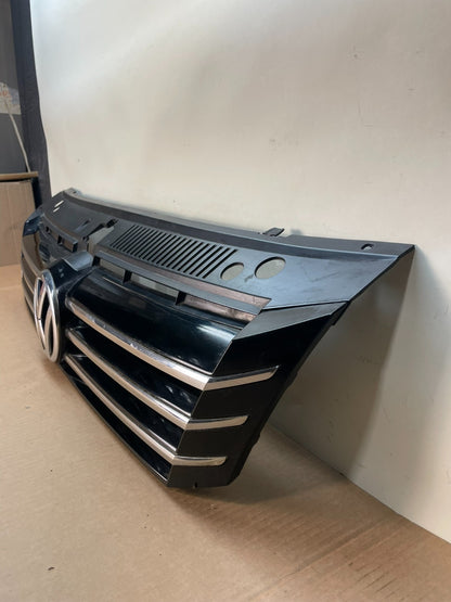 2016 to 2018 Volkswagen Passat Front Upper Grill Grille AJ1021 DG1