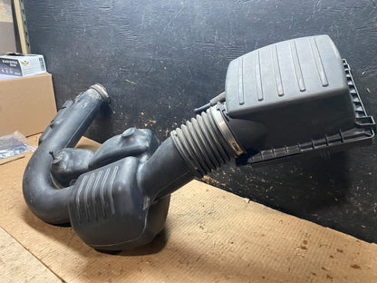 2011 - 2013 Dodge Durango 3.6L Resonator Air Intake Tube Y6712 DG2