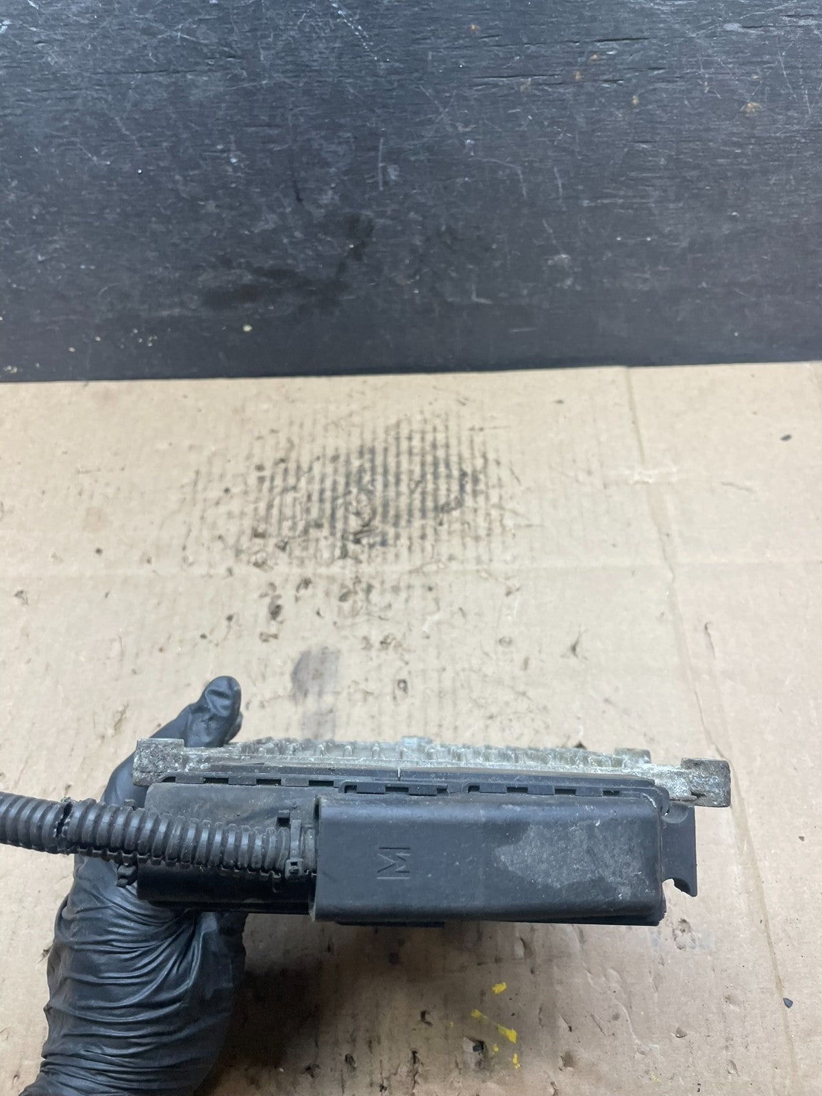 International Navistar Engine Computer ECM ECU 1890993C1 r1810 DG1