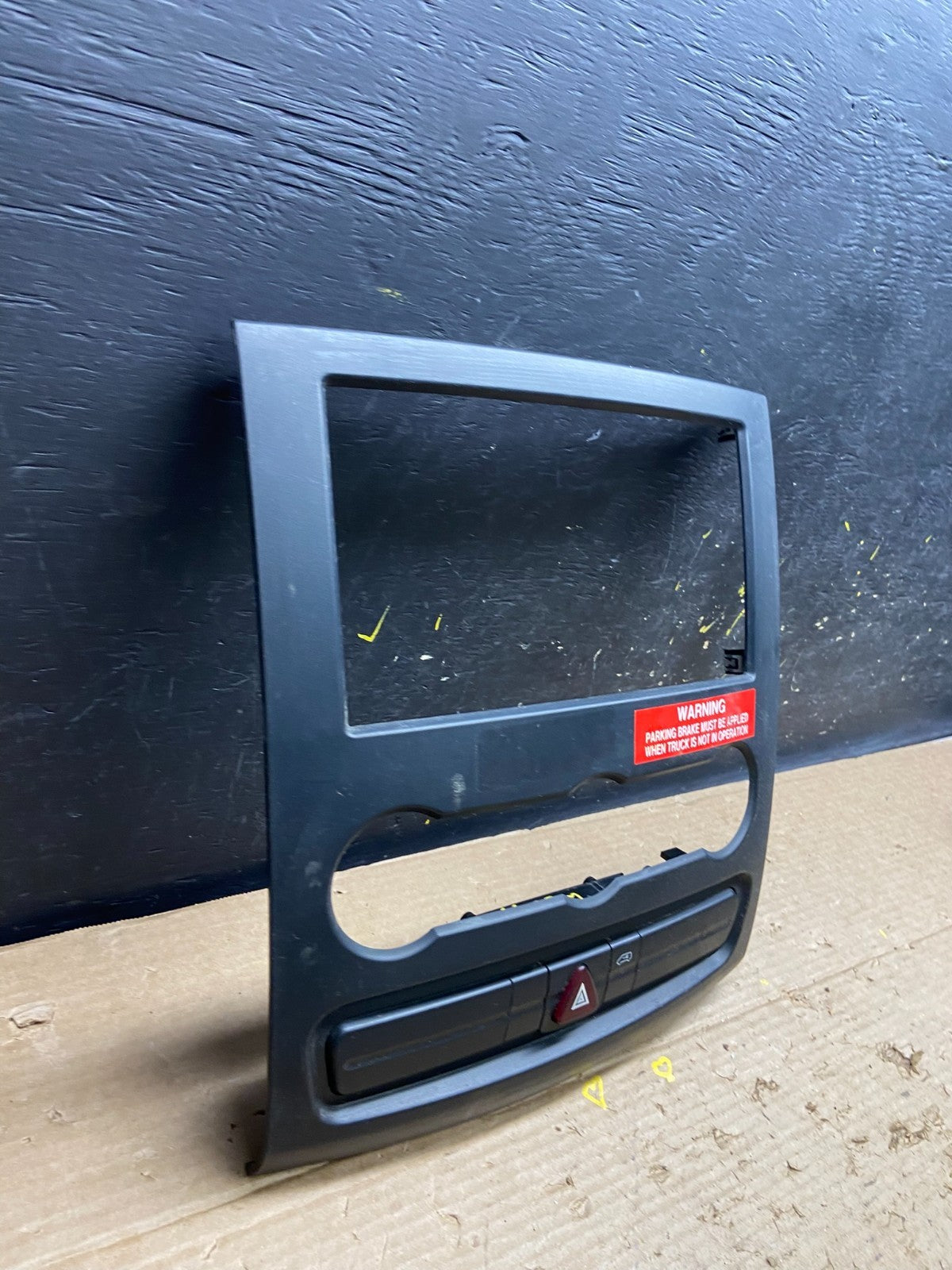 2007-2018 Mercedes Dodge Sprinter Center Console Radio Instrument Panel W3299 DG2
