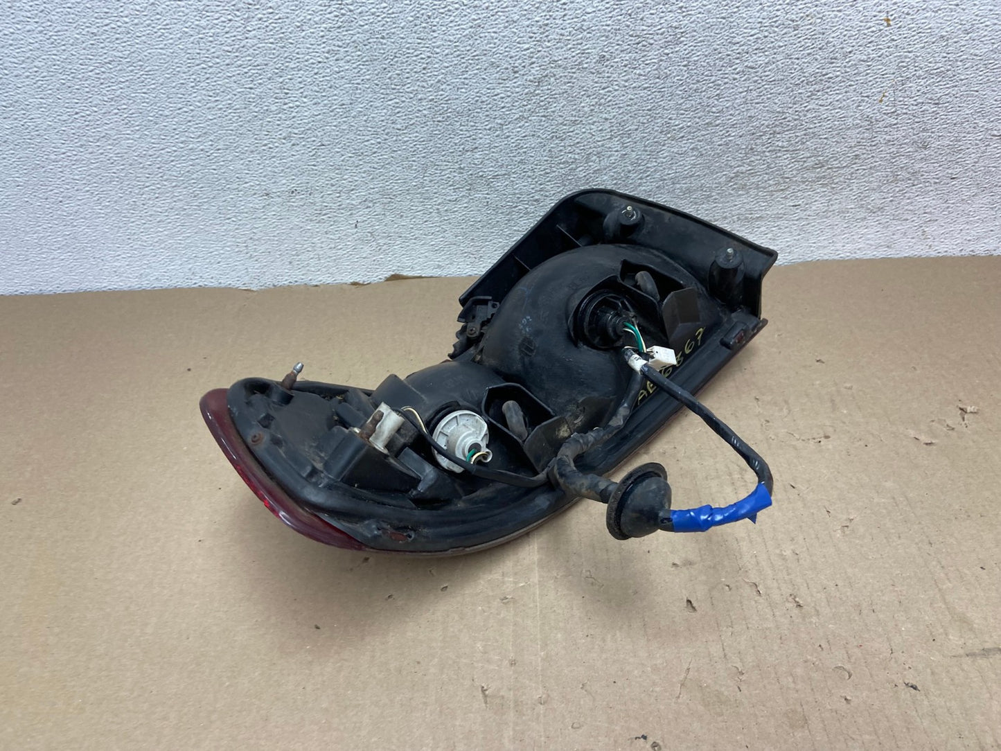1995 - 1996 Toyota Camry Sedan Right Passenger Tail Light Lamp AG6867 LK5