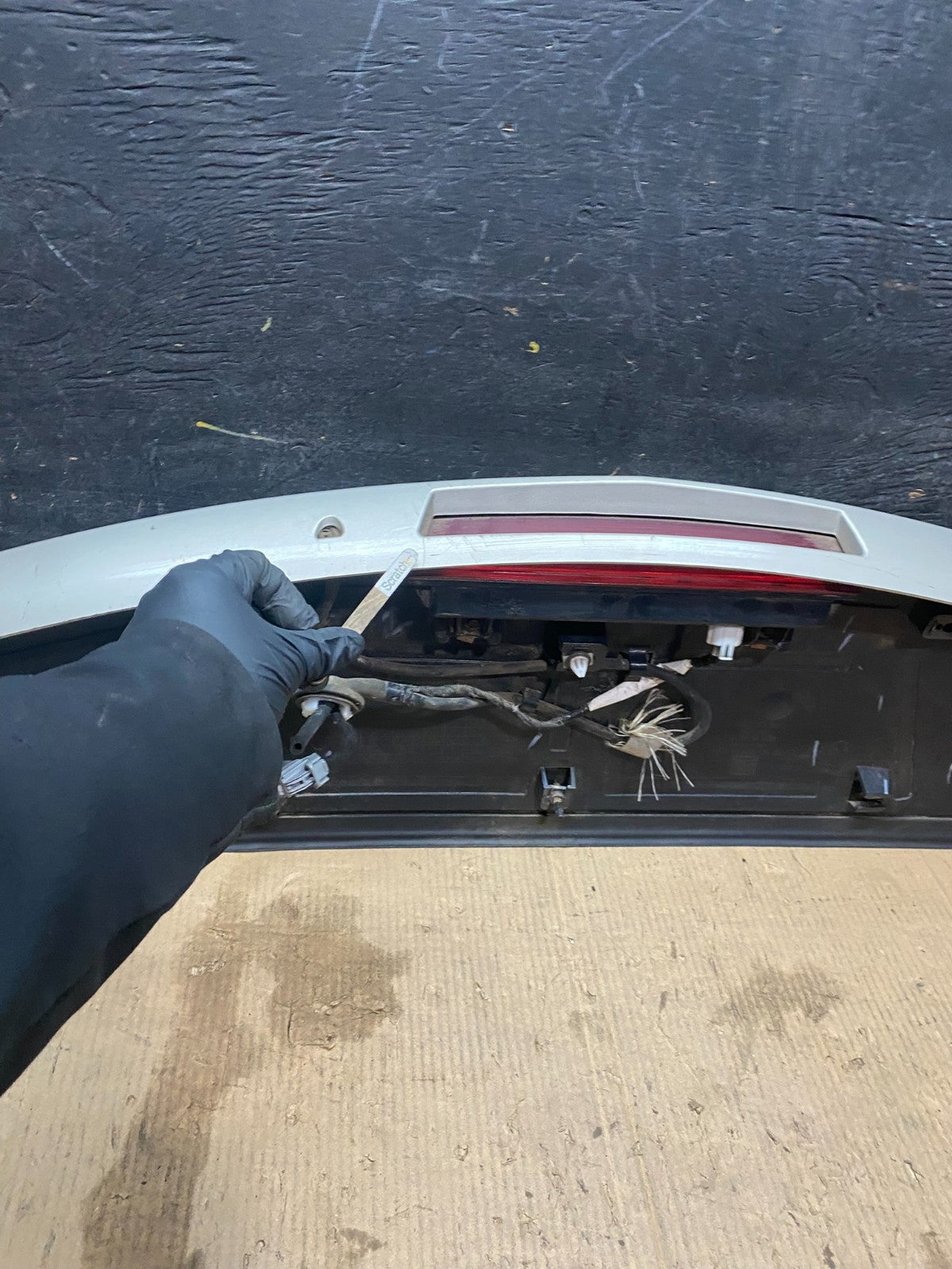 2013 to 2017 Chevrolet Traverse Rear Trunk Spoiler Wing Third Brake X3305 DG11