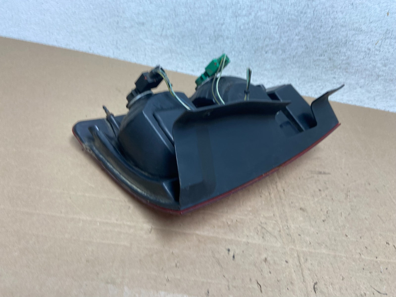 2008-2010 Chrysler Town and Country Left Driver Tail Light AE6014 DW5