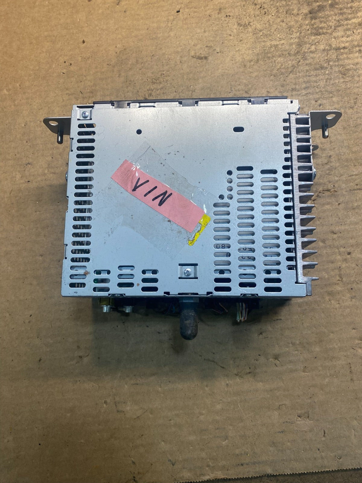 2012 to 2014 Ford Edge AM/FM Radio Reciever OEM aa1843 DG3