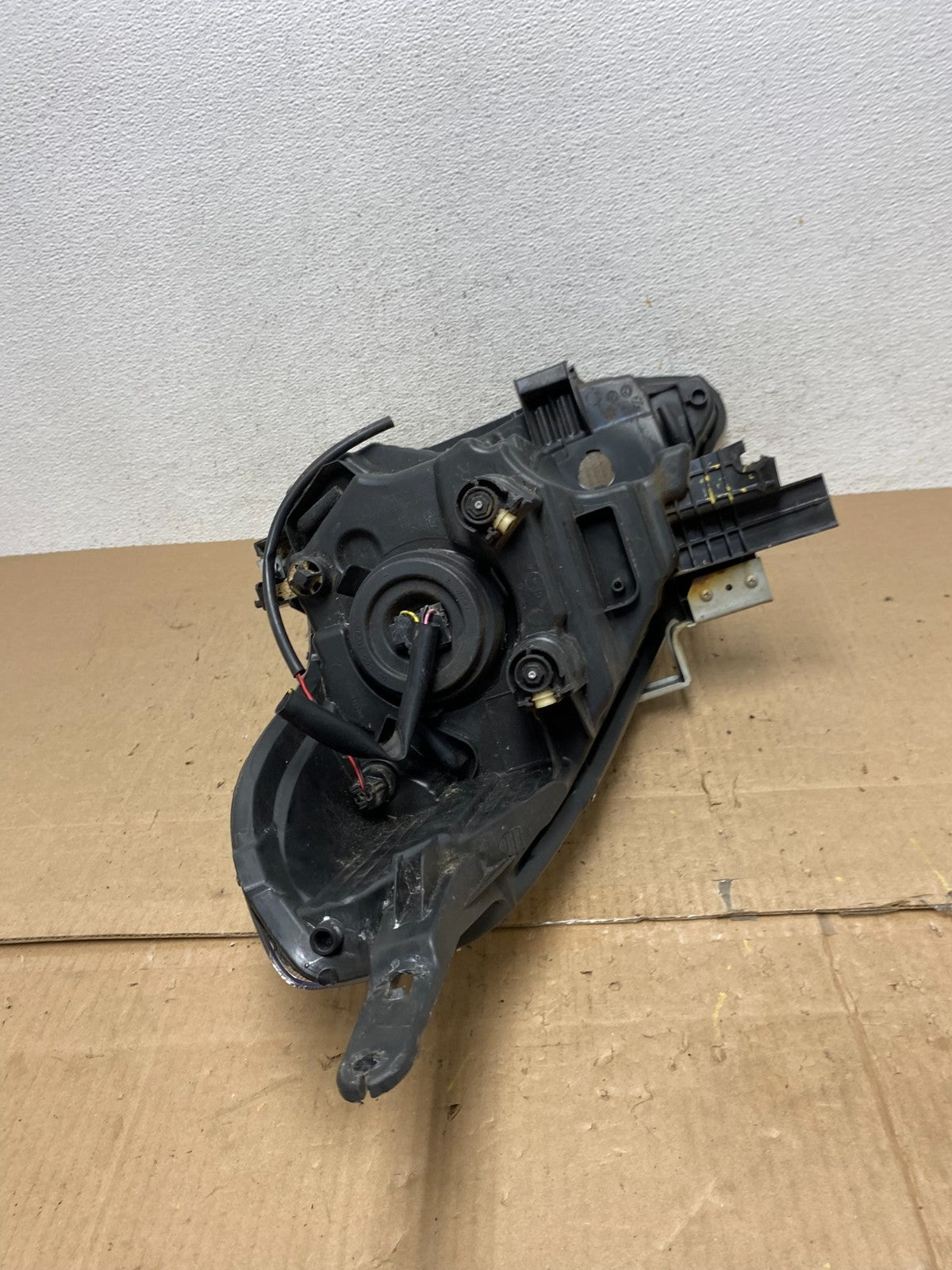2015 to 2019 Nissan Versa Headlight Right Passenger RH Side DEPO AE6549 DW6
