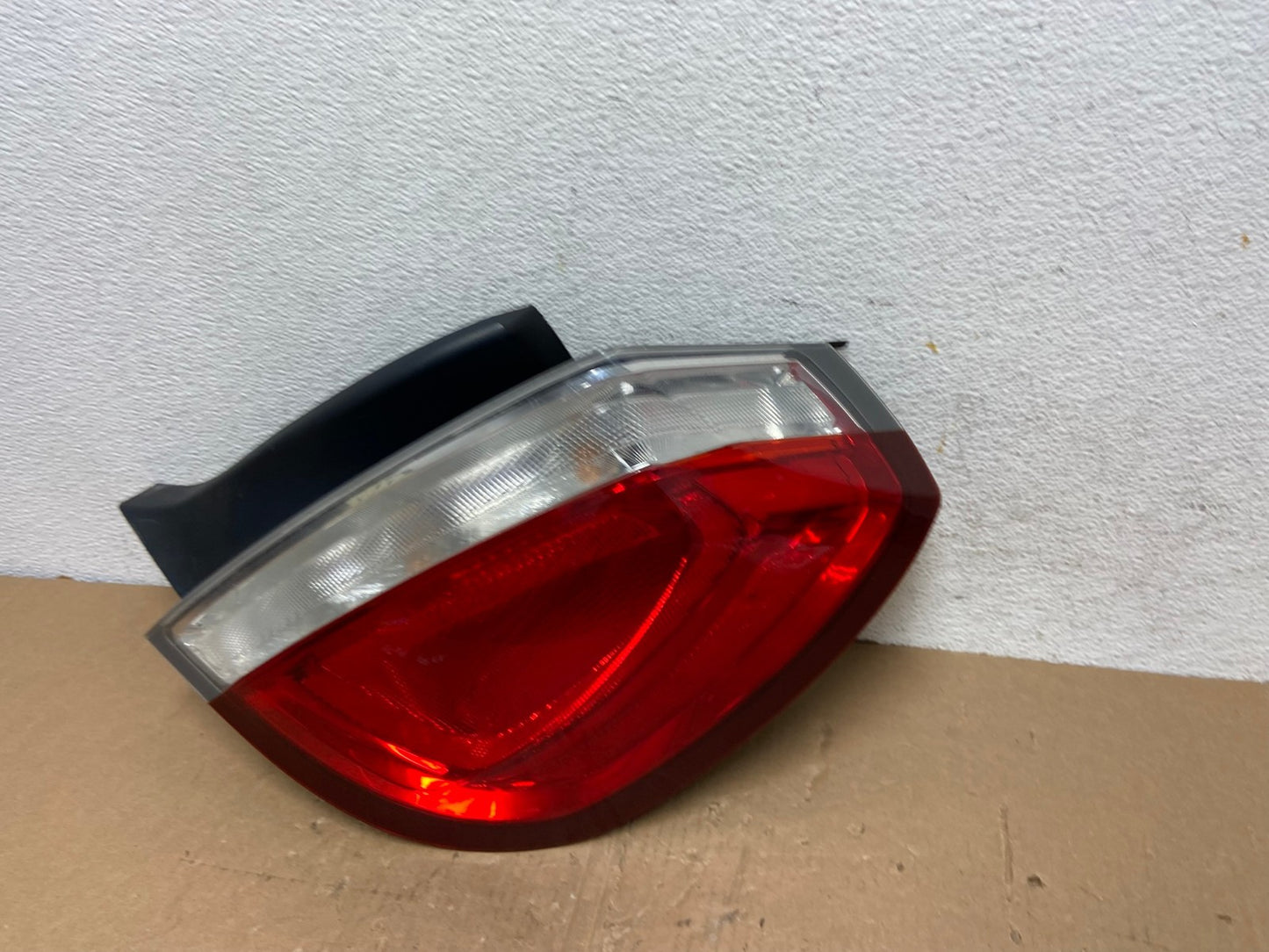 2009 2010 2011 2012 Lincoln Mks Right Passenger RH Side Tail Light AD7986 LK1