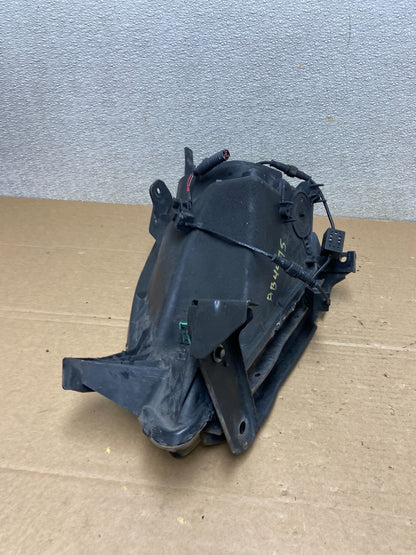 2002 to 2004 Honda CRV CR-V OEM Right Passenger RH Halogen Headlight AB4495 DW8