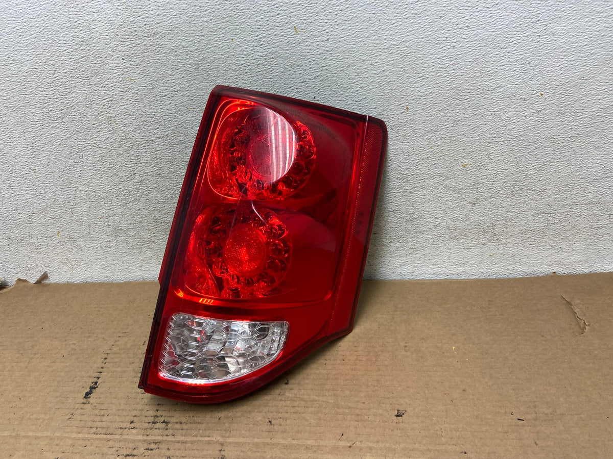 2011 - 2018 Dodge Grand Caravan Right Passenger RH Tail Light Led AH4069 LK0
