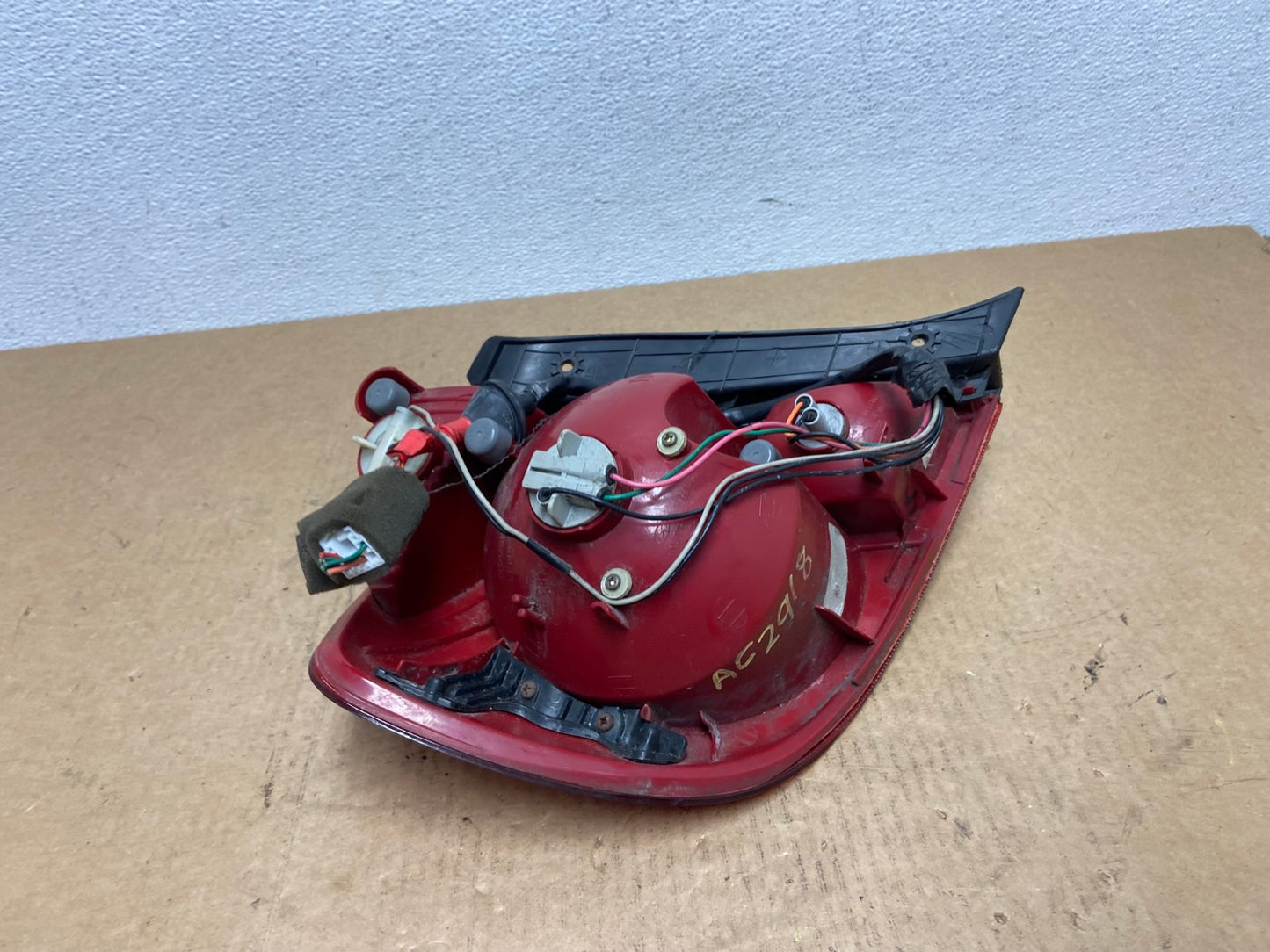2003 to 2006 Hyundai Accent Hatchback Right Passenger Tail Light Oem AC2918 LK5