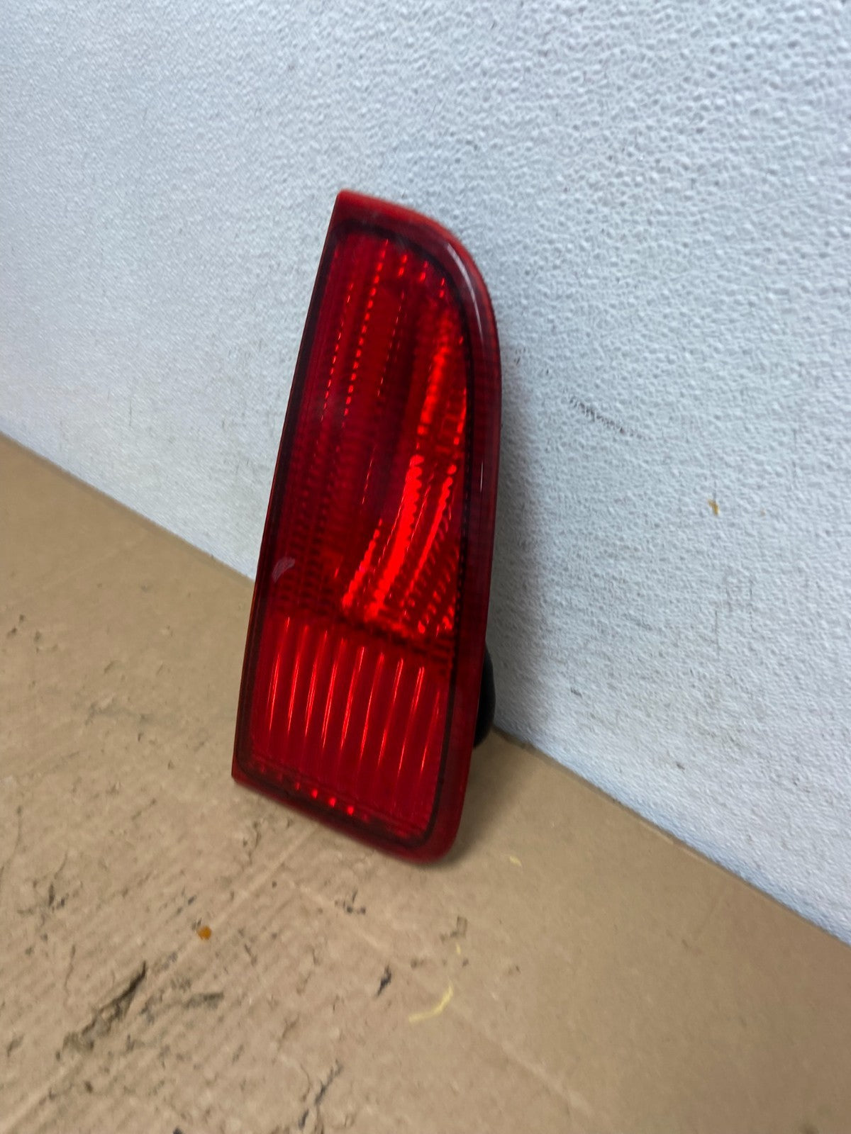 1998-2002 Lincoln Navigator Left Driver Lh Side Tail Light Inner AD2378 DW1