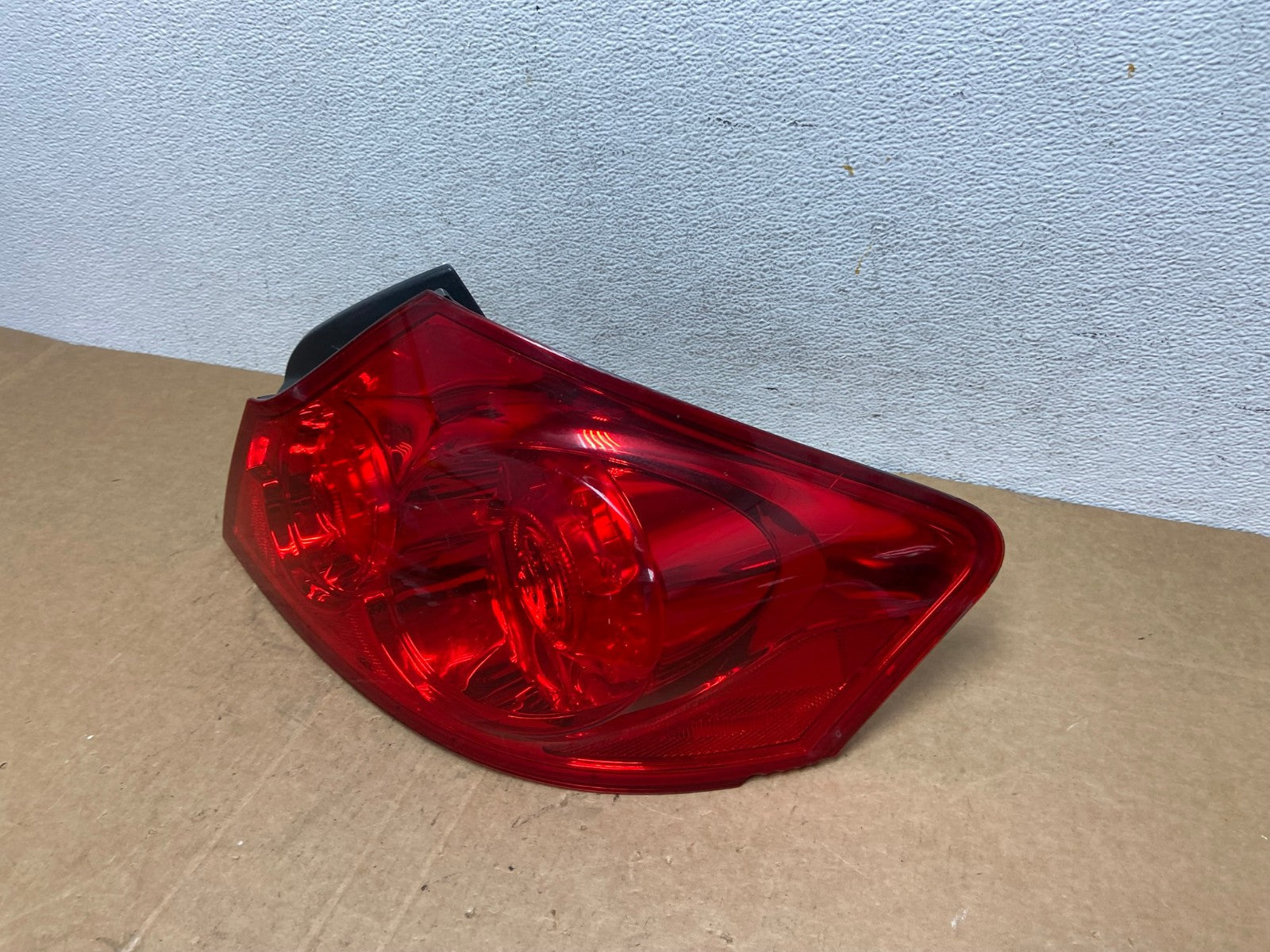 2007 to 2013 Infiniti G35 G37 Sedan Right Passenger Rh Tail Light AD6180 LK1