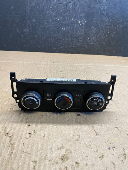 2011 - 2014 Chevrolet Silverado Gmc Sierra A/C Heater Climate Control AC6564 DG0