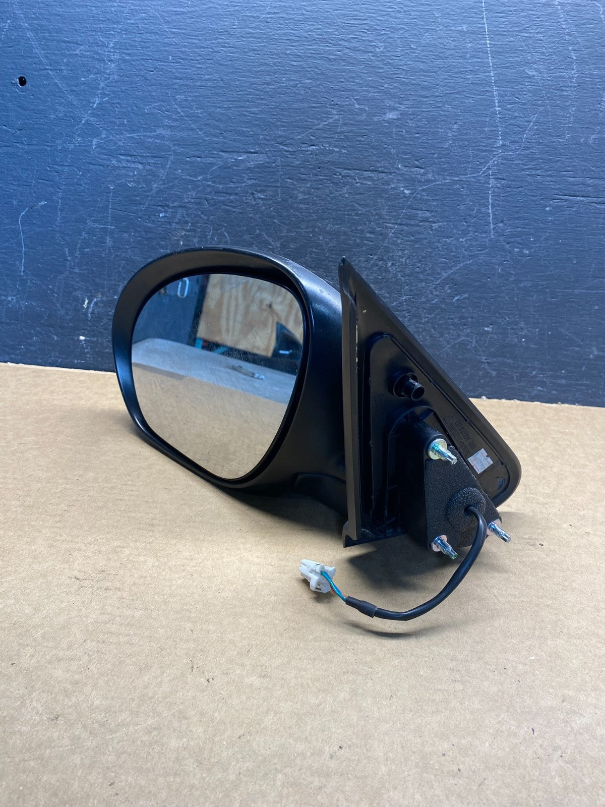 2011 to 2014 Nissan Juke Left Driver LH Side Door Mirror AD9860 DW11