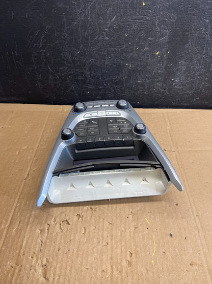 2010-2011 Chevrolet Equinox Radio Face Climate Control Panel Bezel AD2196 DG3