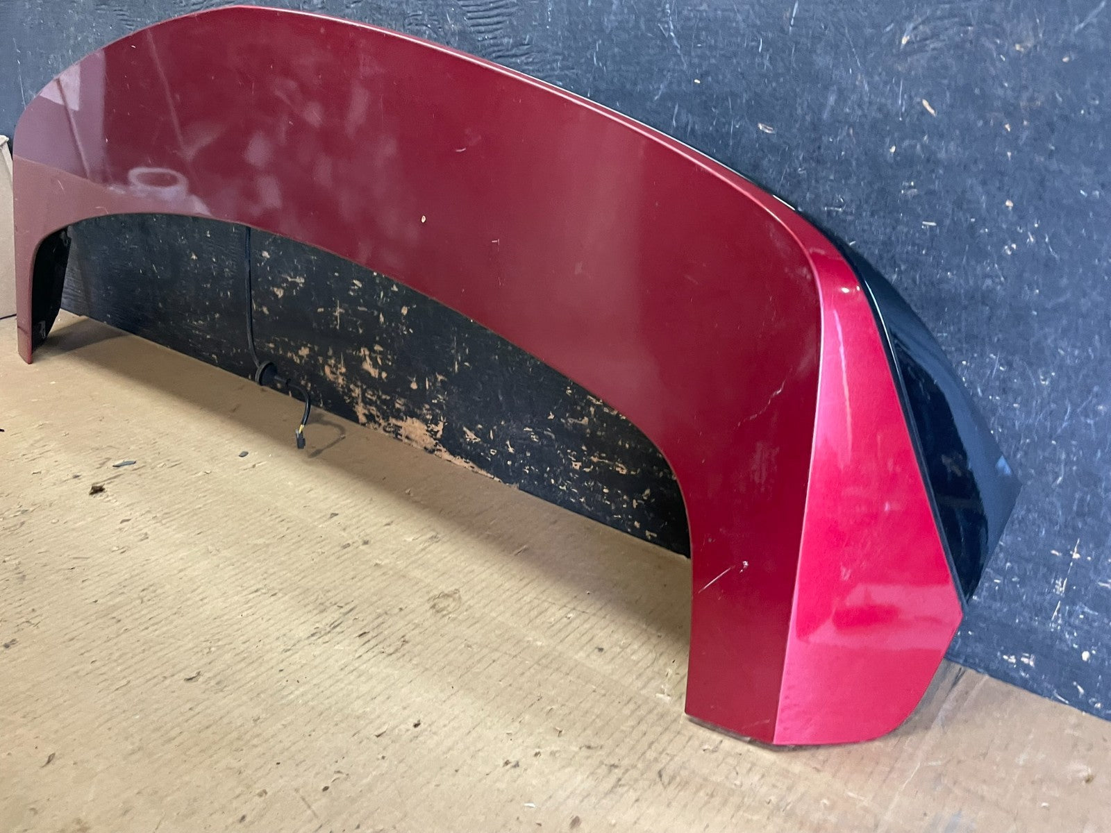 2010-2016 Cadillac Srx Upper Rear Spoiler Wing Brake Light Oem AA5960 DG2