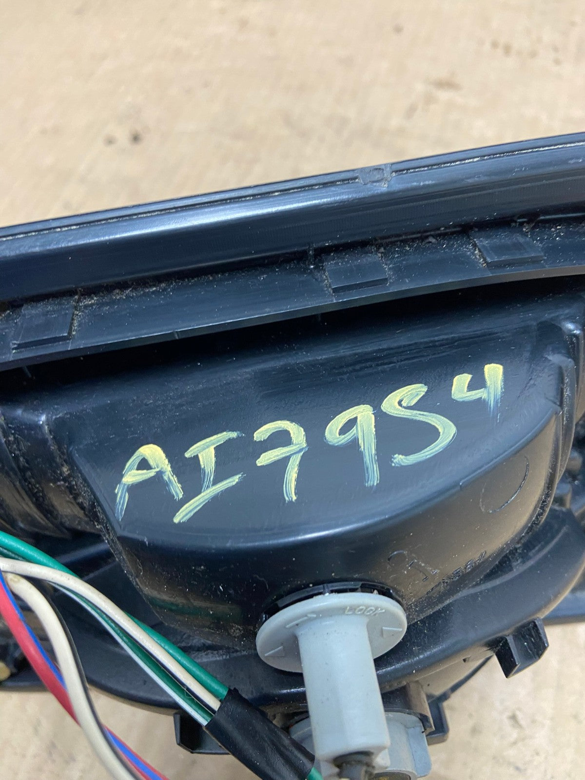 2001 - 2003 Toyota Sienna Right Passenger Rh Side Inner Tail Light AI7954 LK6