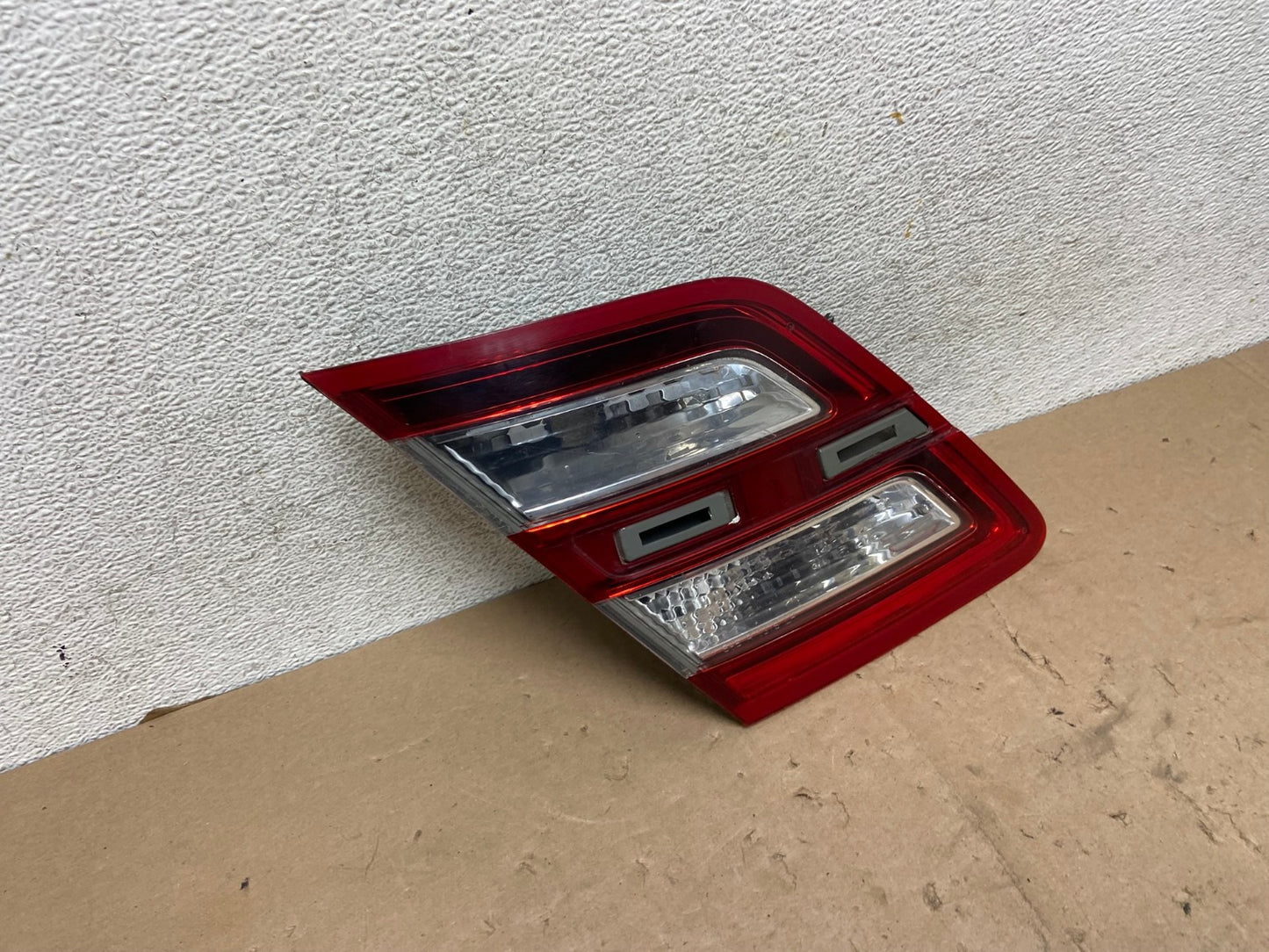 2013 to 2018 Ford Taurus Left Driver Lh Side Tail Light Inner AG5495 LK2