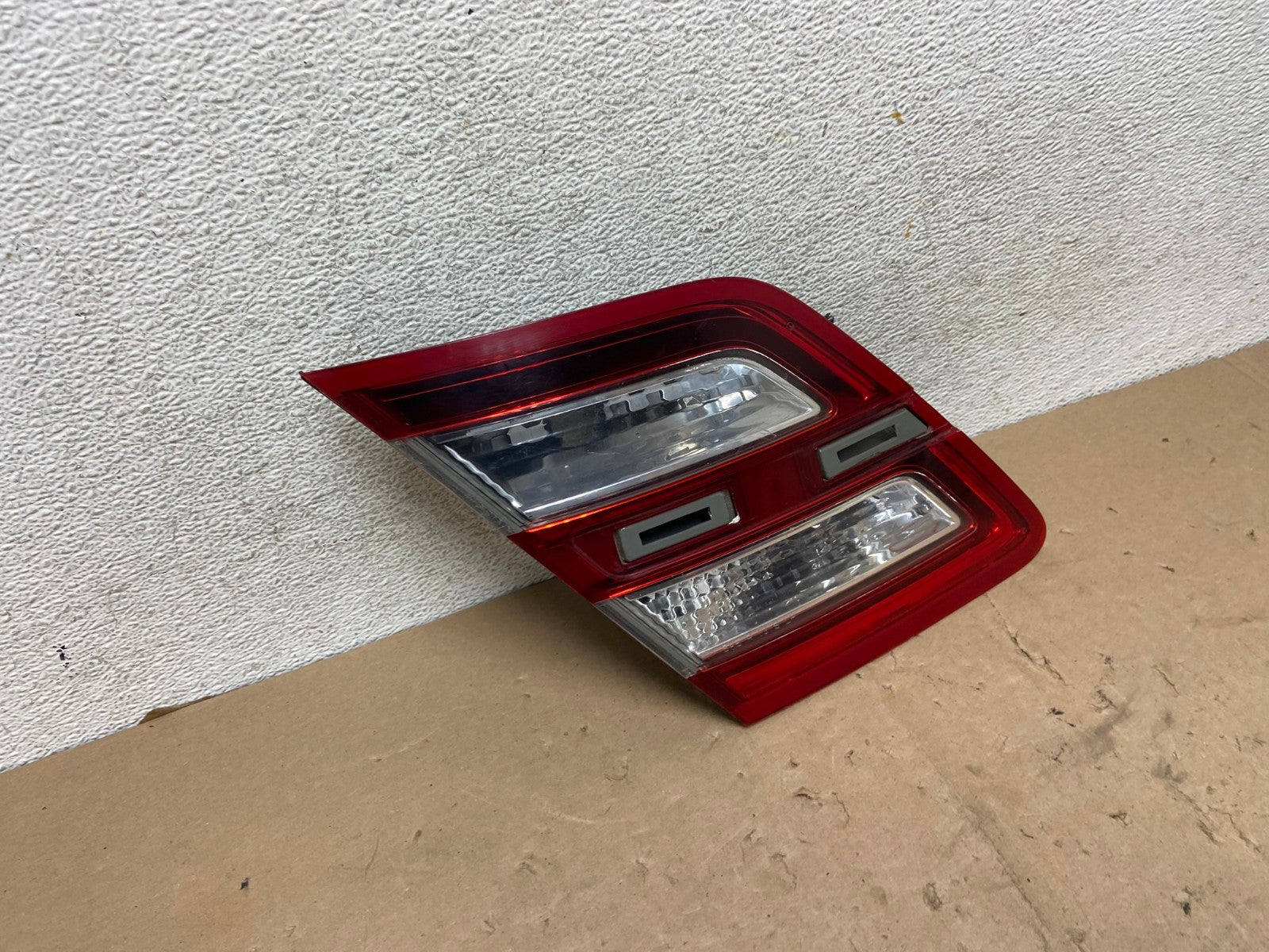 2013 to 2018 Ford Taurus Left Driver Lh Side Tail Light Inner AG5495 LK2