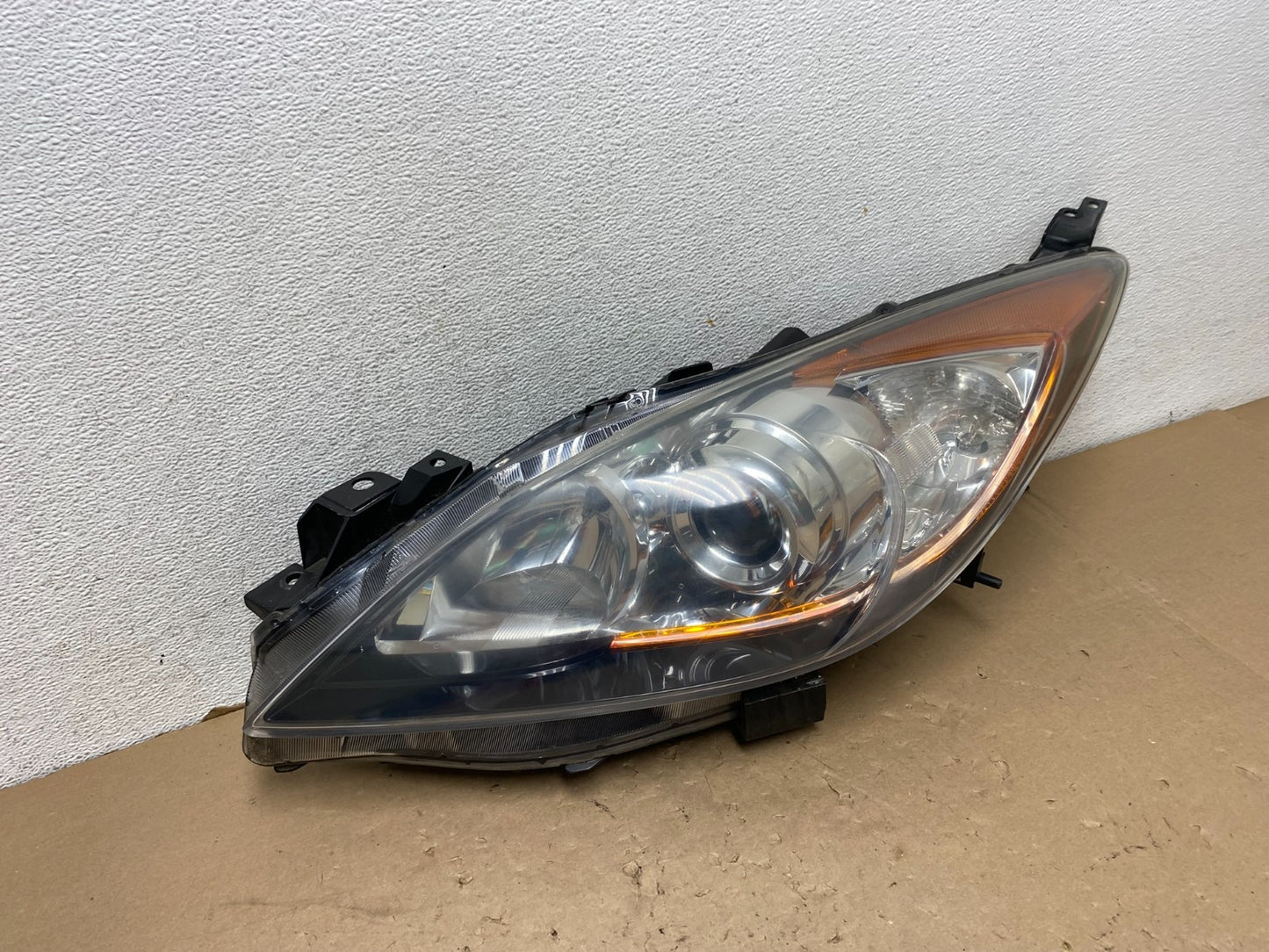 2010 - 2013 Mazda 3 Left Driver LH Halogen Headlight AG4311 DW2