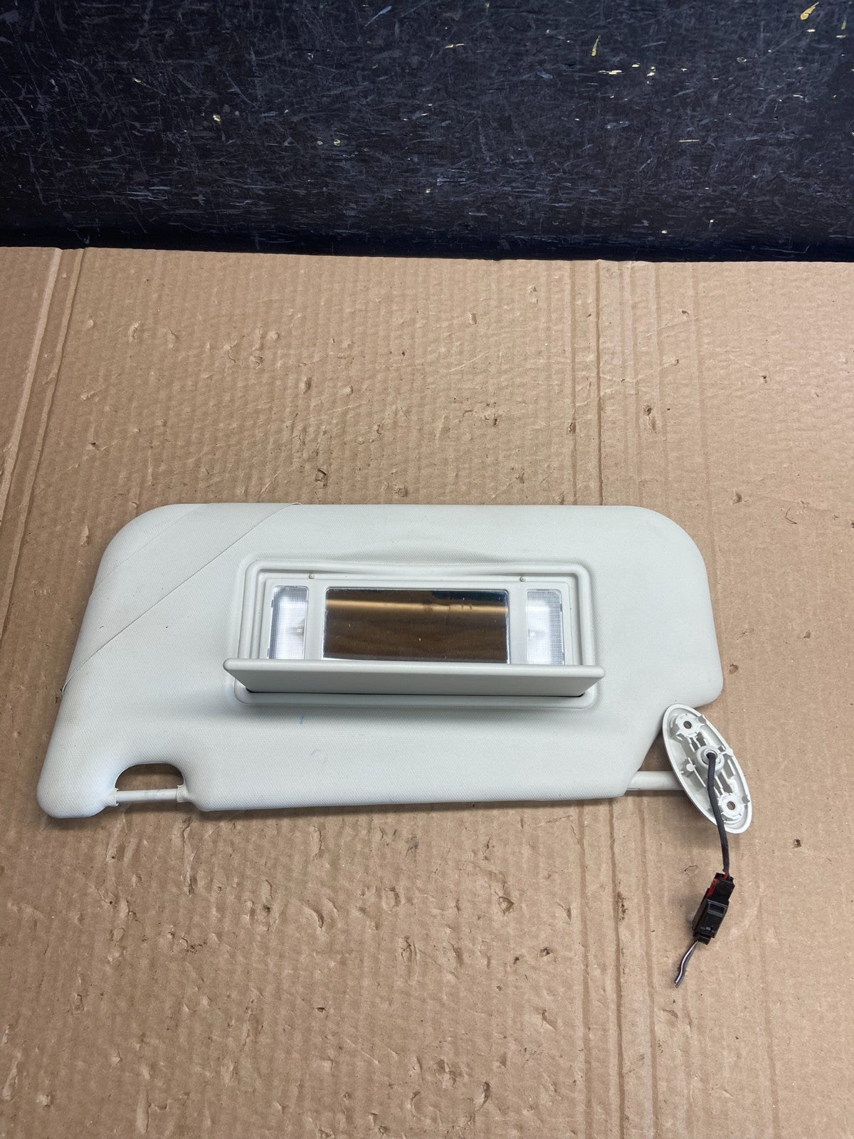 2013 to 2018 Ford C-MAX Passenger Left Driver Side Sun Visor AF62852